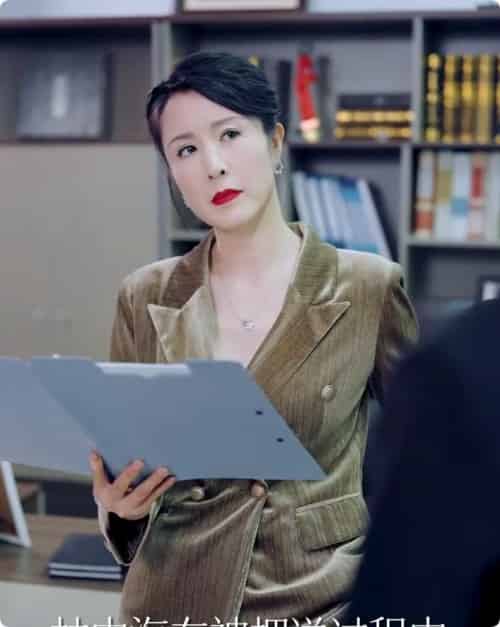 烈火中的抉择（52集全） - 紫橙短剧